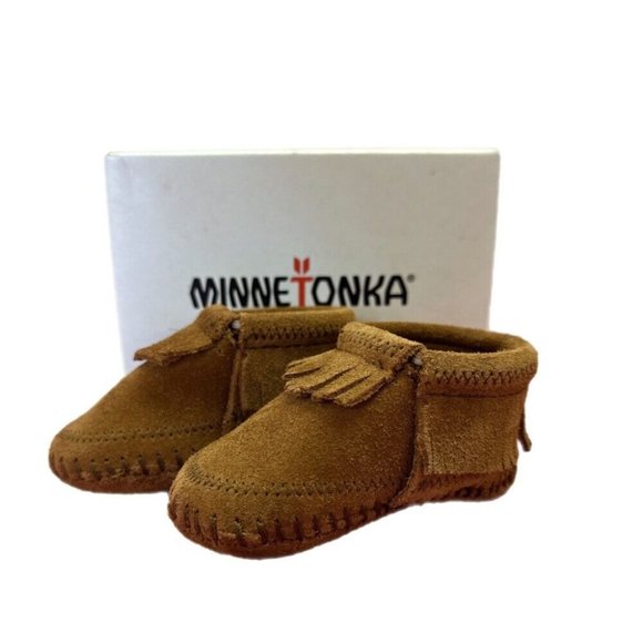 Minnetonka Riley Leather Booties Boots Shoes INFANT SIZE 2 - Picture 1 of 5